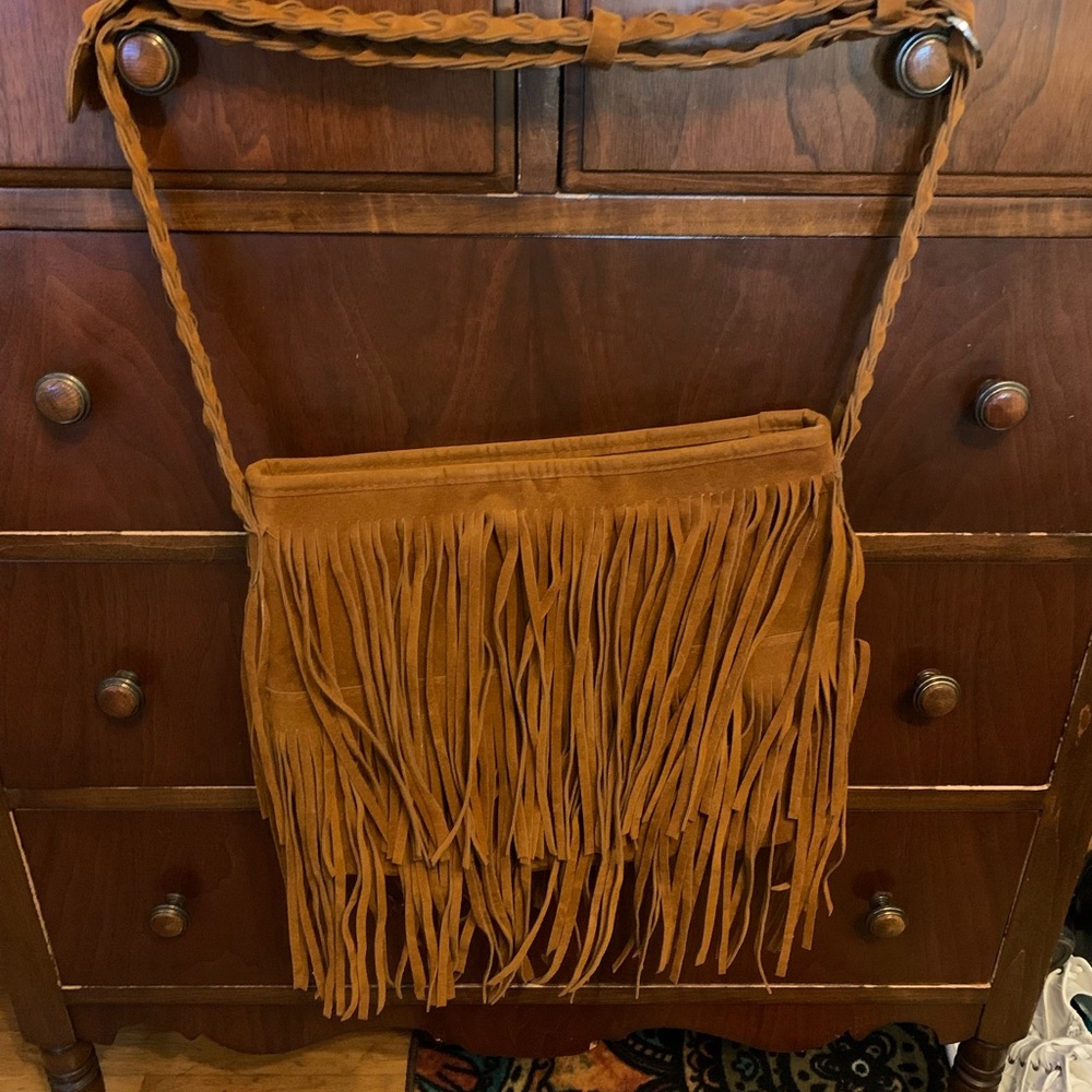Med size fringe crossbody bag